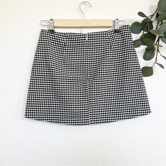Urban Outfitters- Gingham/Checkered Mini Skirt- S - Picture 3 of 8